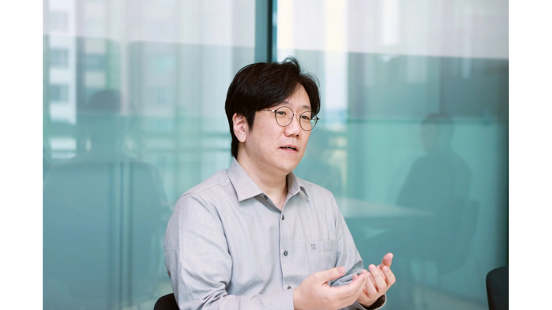 “질문 잘해야 답하는 AI는 끝” 표정까지 읽는 네이버 AI 등장